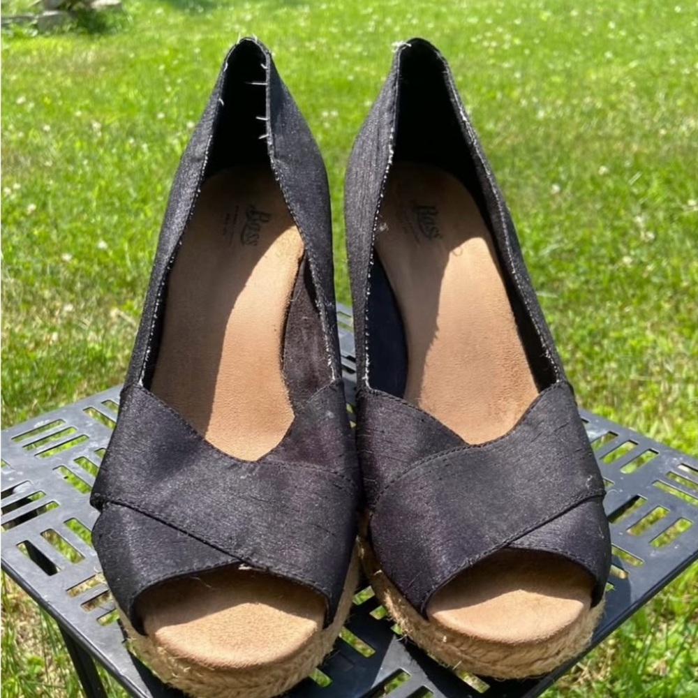 Bass black wedge sandals size 10, barely used in very good condition Black Wedge
